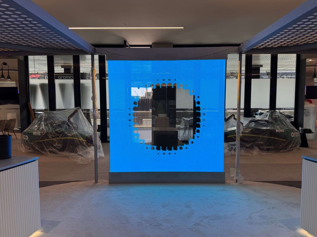 JR Visual Advanced 2x2m P2.5mm Transparent LED Display goes to F1 Jeddah 4