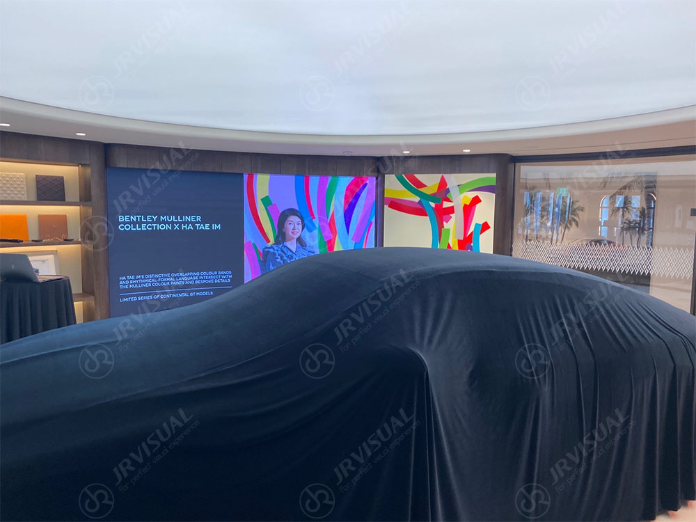jrvisualtec-isoft-flexible-led-display-bentley-showroom-5