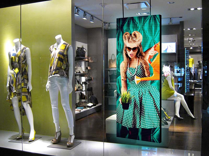 Evaluating the Site and Viewing Distance of the Outdoor LED Display