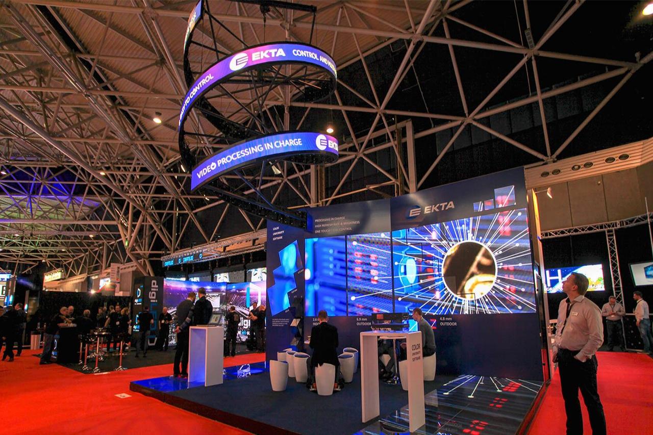 Flexible LED display for trade show booths