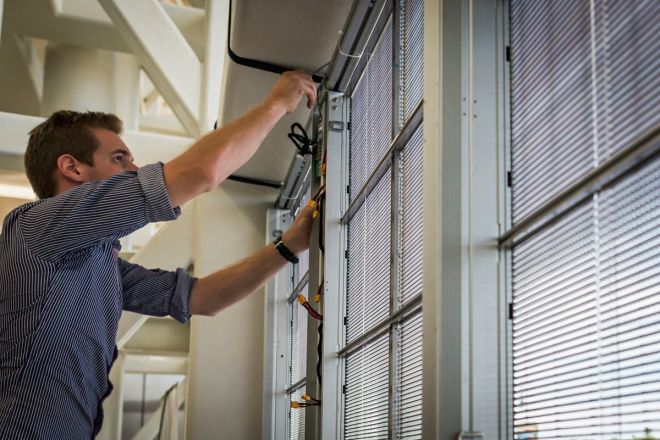 Site Assessment and Glass Curtain Wall Planning Pitfalls for Transparent LED Display Installations