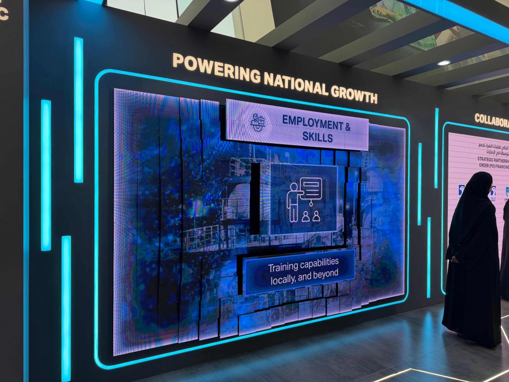 jrvisualtec-3d-kinetic-led-wall-exhibition